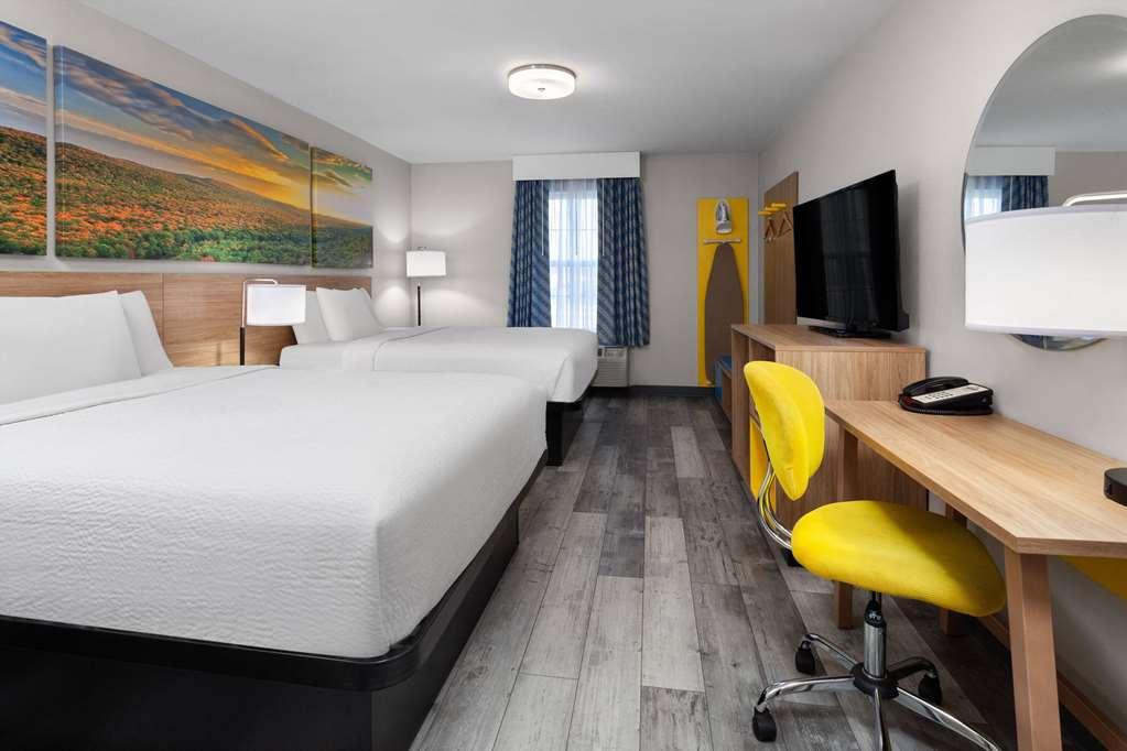 Days Inn & Suites By Wyndham Sellersburg Camera foto
